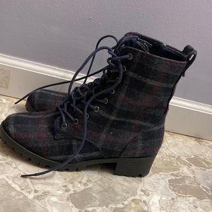 True craft plaid combat boots
